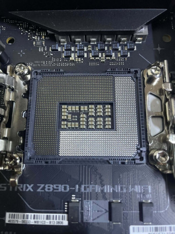 ASUS ROG STRIX Z890-I GAMING WIFI DDR5 2XM(OUTLET)